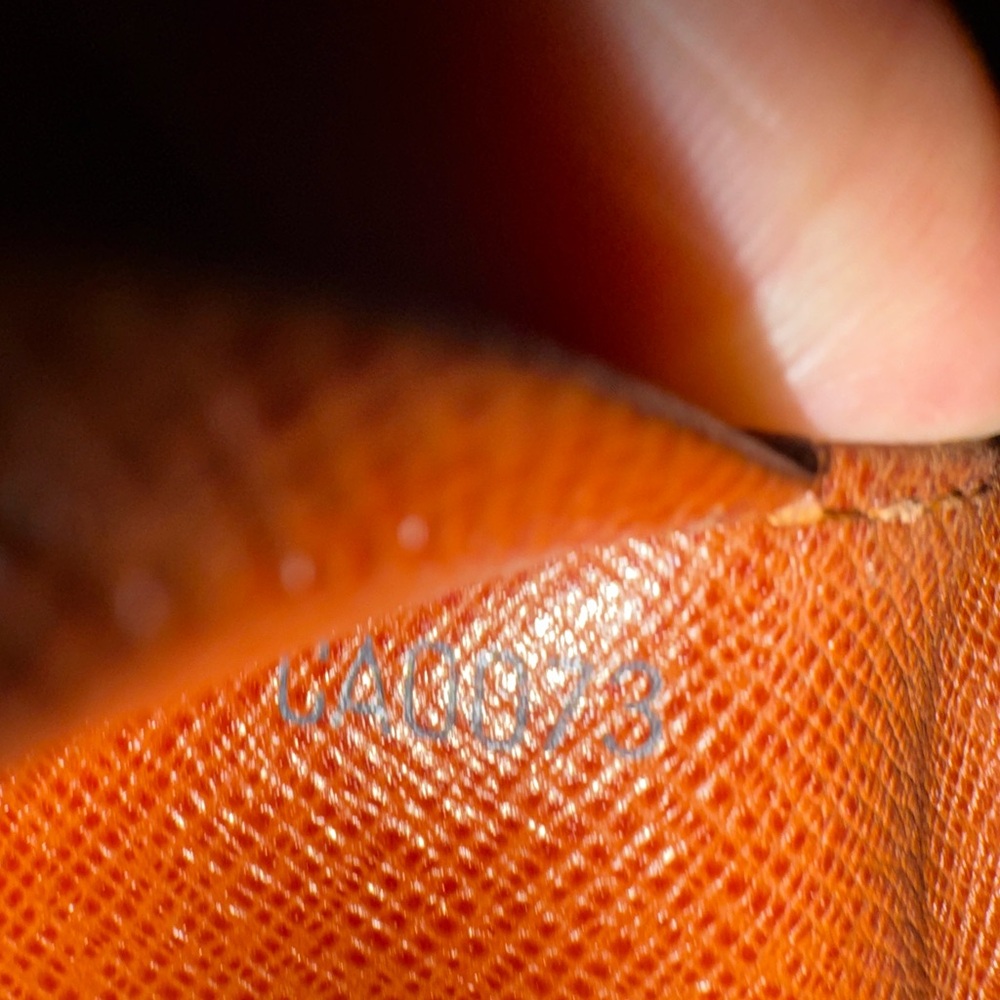 Louis Vuitton Monogram Porte Monnaie Billets Tresor - Picture 9 of 10